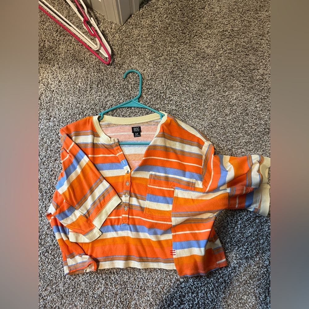 BDG cropped striped shirt, quarter length sleeve size small!